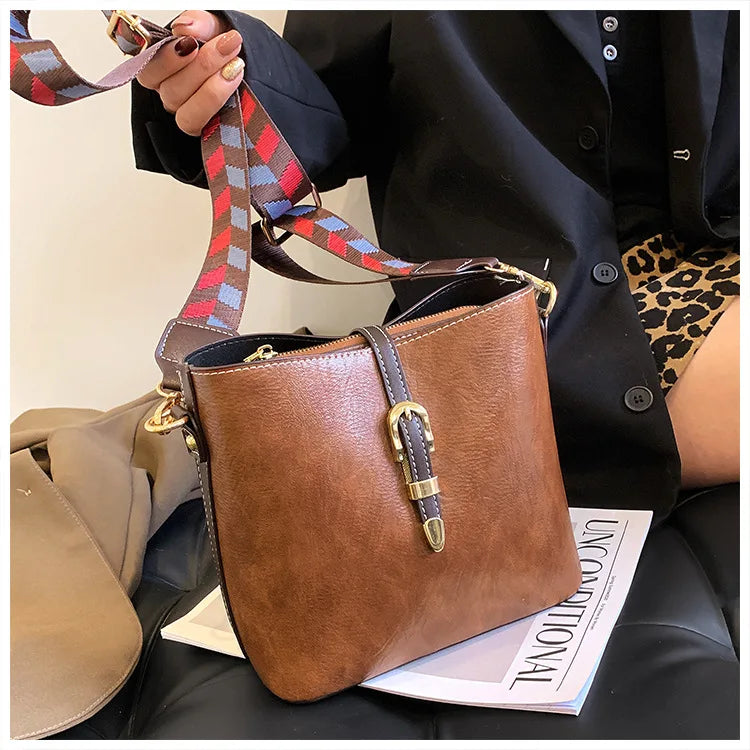 Luxury Female Handbags Wide Strap Bucket Bag for Women High Quality Pu Leather Shoulder Crossbody Bags 2022