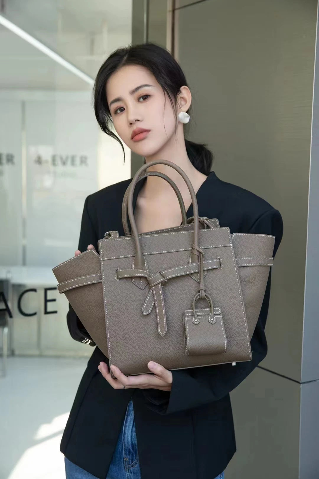 Luxury High Quality Cowhide Handbags For Women Fashion Large Capacity Solid Genuine Leather Tote Bag Versatile Simple Trendy Bag