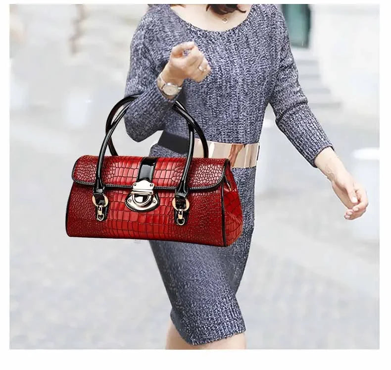 Fashionable, lightweight, luxurious Cowhide Women's Handbag New large Capacity Red Casual Multifunctional Shoulder Crossbody Bag