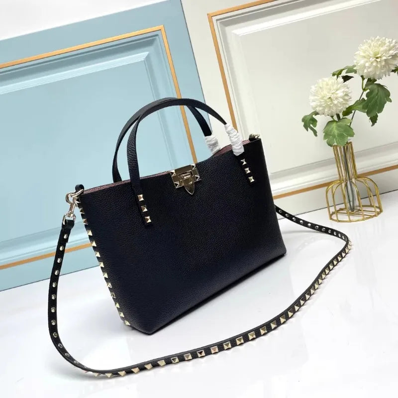 Large Capacity Rivet Purse Shoulder Bags Leather Shopping Bag Lock Button Studed Designer Tote Bag Versatile Crossbody Trendy