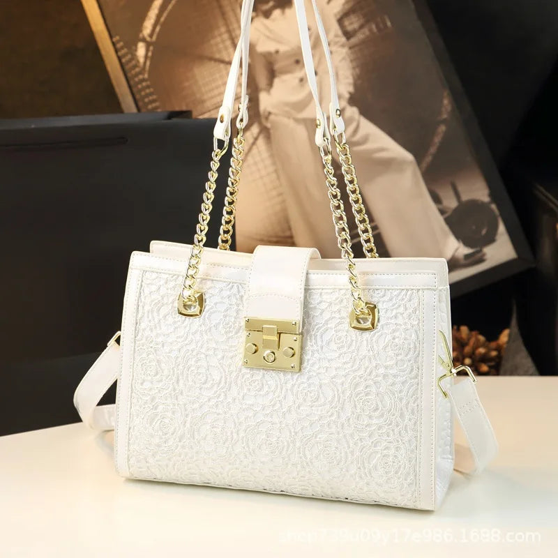 Fashion Noble Women Shoulder Lace Crocodile Print Handbag Luxury Patent Leather Chains Elegant Tote Ladies Clutch Bags 2023 New