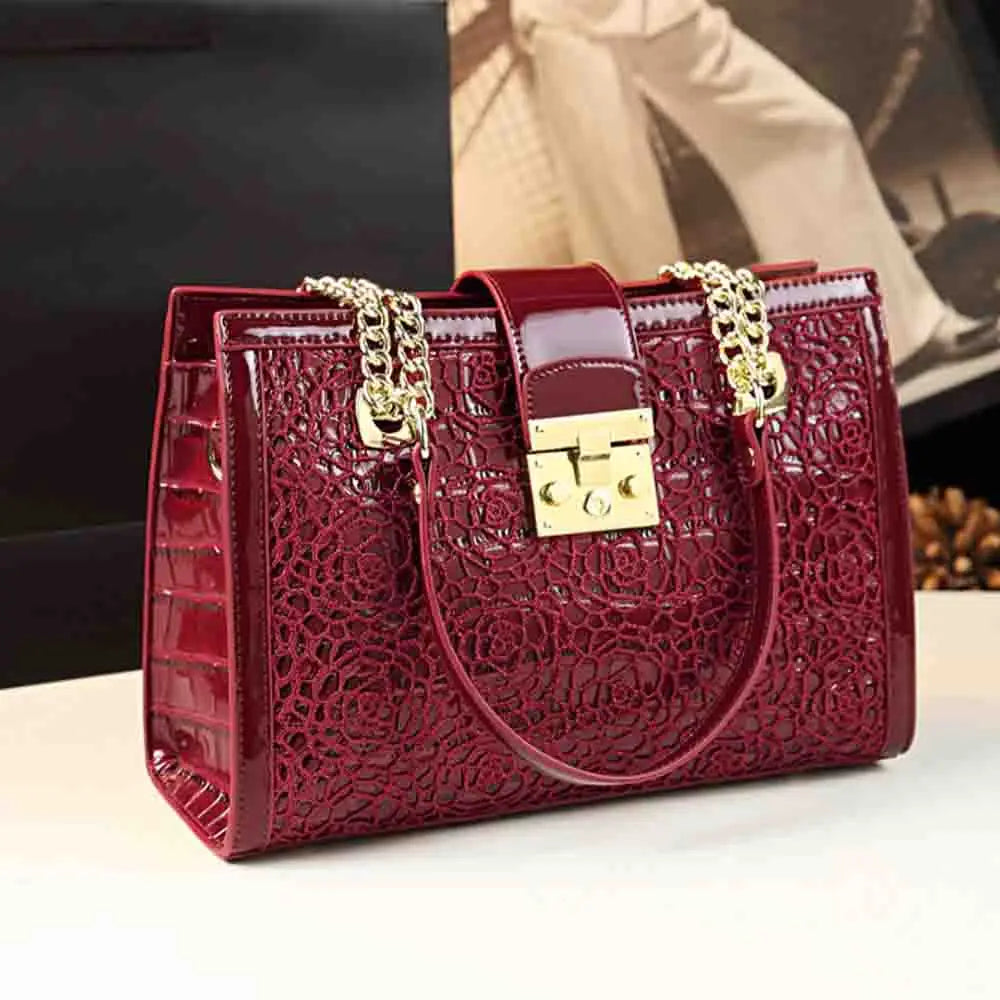 Fashion Noble Women Shoulder Lace Crocodile Print Handbag Luxury Patent Leather Chains Elegant Tote Ladies Clutch Bags 2023 New