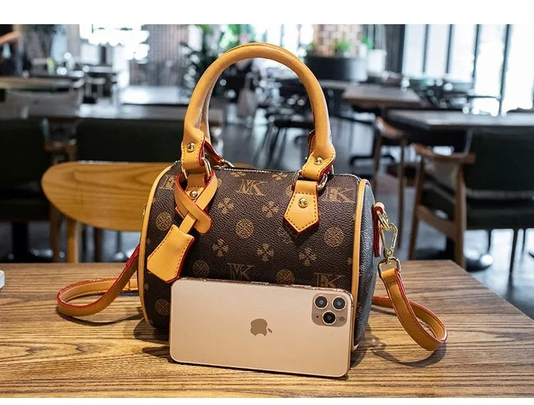 Fashionable Luxury Brand Mini Boston Pillow Handbag with High Texture and Temperament Casual Printed Letter Crossbody Bag