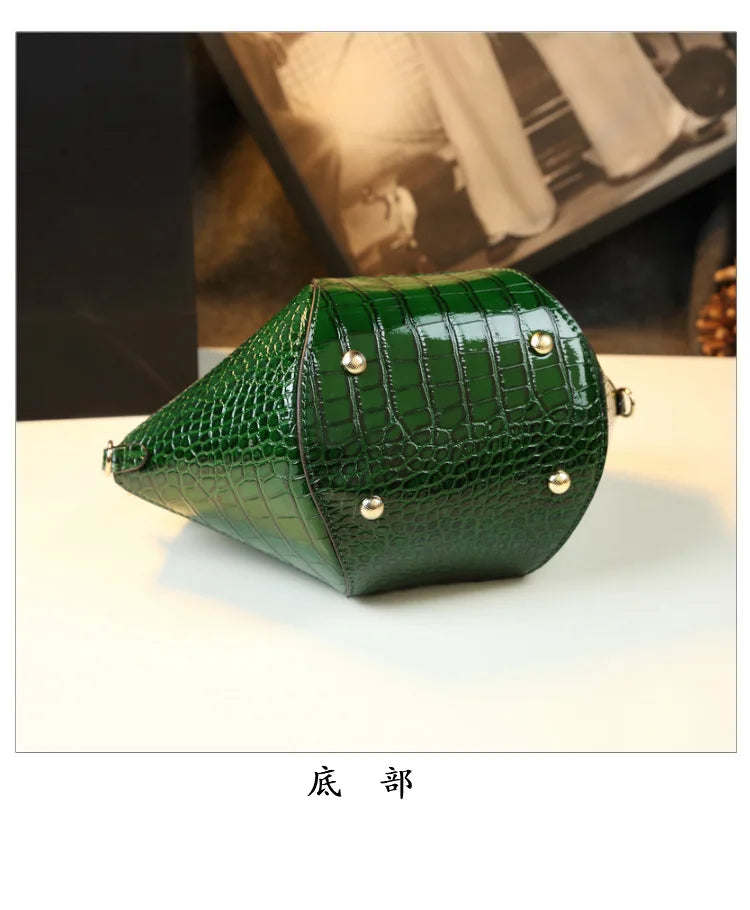 Woman Wedding Party Handbag Niche Luxury Bamboo Handle Bag Crocodile Pattern Woman Bag Fashionable Shoulder Lady Shell Bag 2023