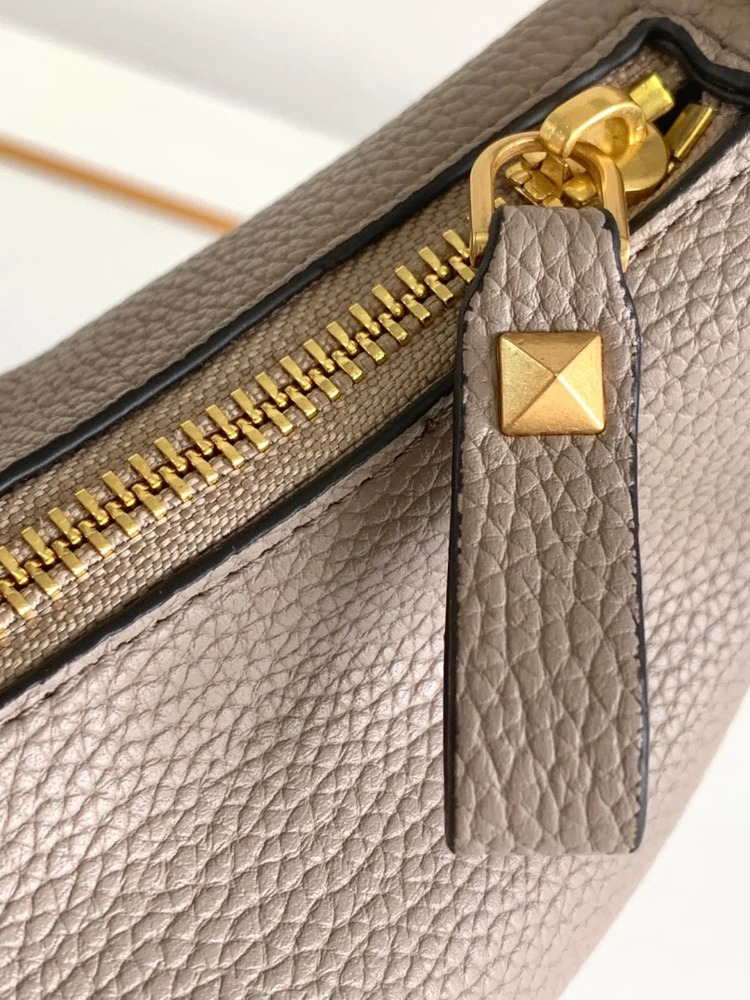 Handbags for Women 2024 Gold Luxury Designer Stud Hobo Bags Shape Rivet Soft Evenlope Bag Small Shoulder Silver Evening Clutch